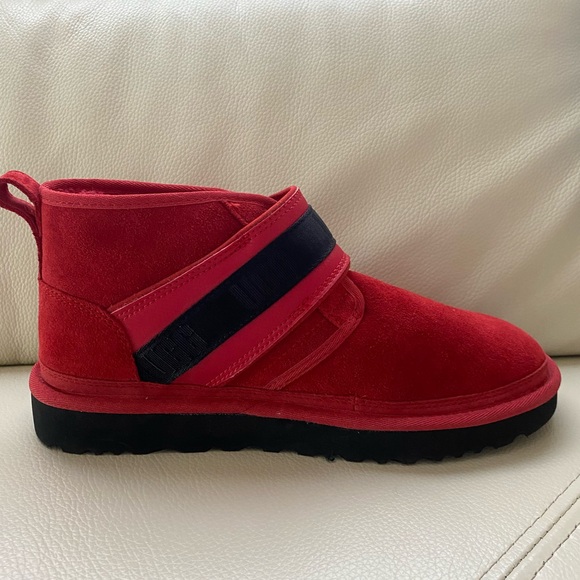 UGG Men's Neumel Snapback Boots in Samba Red - Picture 6 of 11